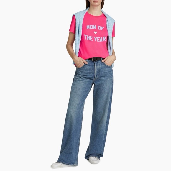 Favorite Daughter “Mom Of The Year” Crewneck T-Shirt in Pink, Size XS, NEW - Picture 2 of 12